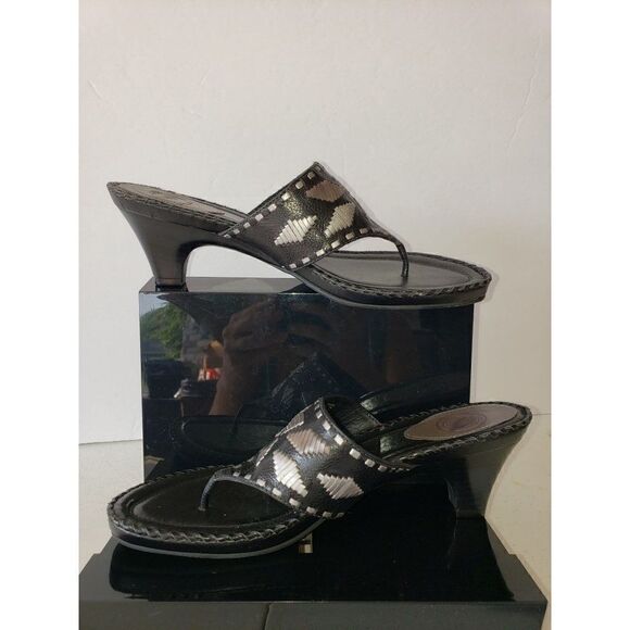 Women's Leather Toe Post Heel Sandals Chocolate Aztec Size 7.5  NWOT - Picture 3 of 8